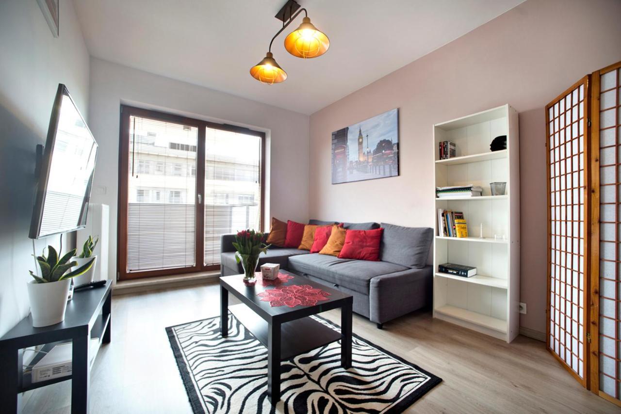 Airport Okecie Klobucka P&O Serviced Apartments Варшава Екстериор снимка