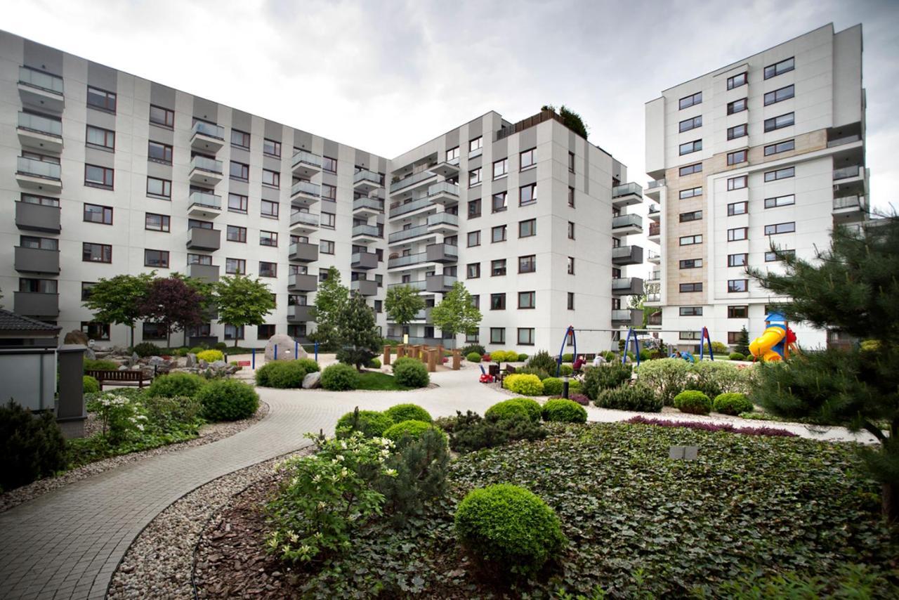 Airport Okecie Klobucka P&O Serviced Apartments Варшава Екстериор снимка